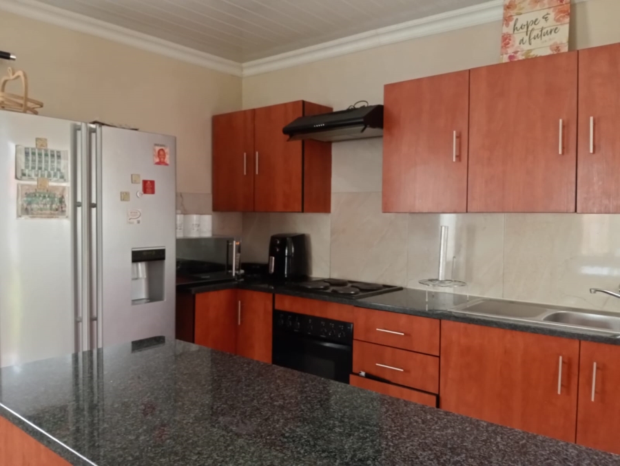 To Let 3 Bedroom Property for Rent in Waterval East North West